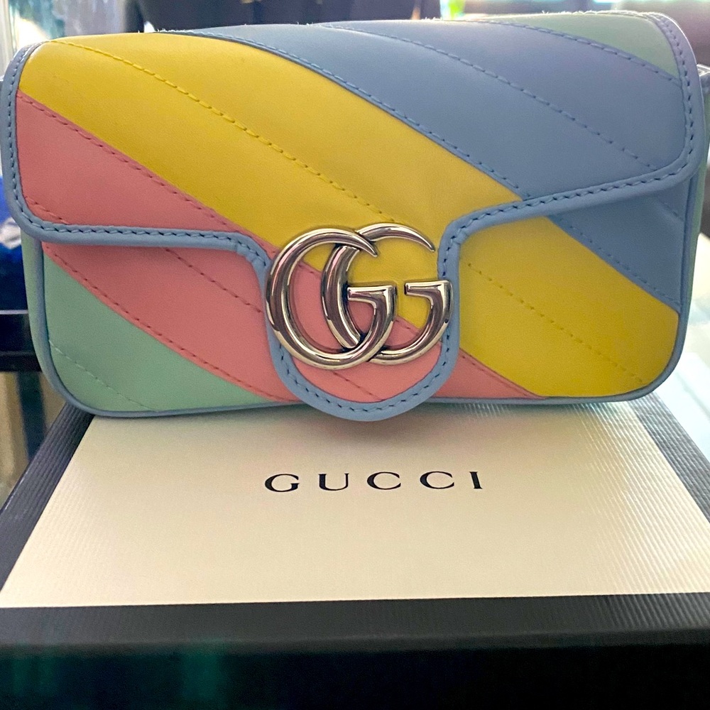 Gucci GG Marmont Super Mini Matelasse Leather